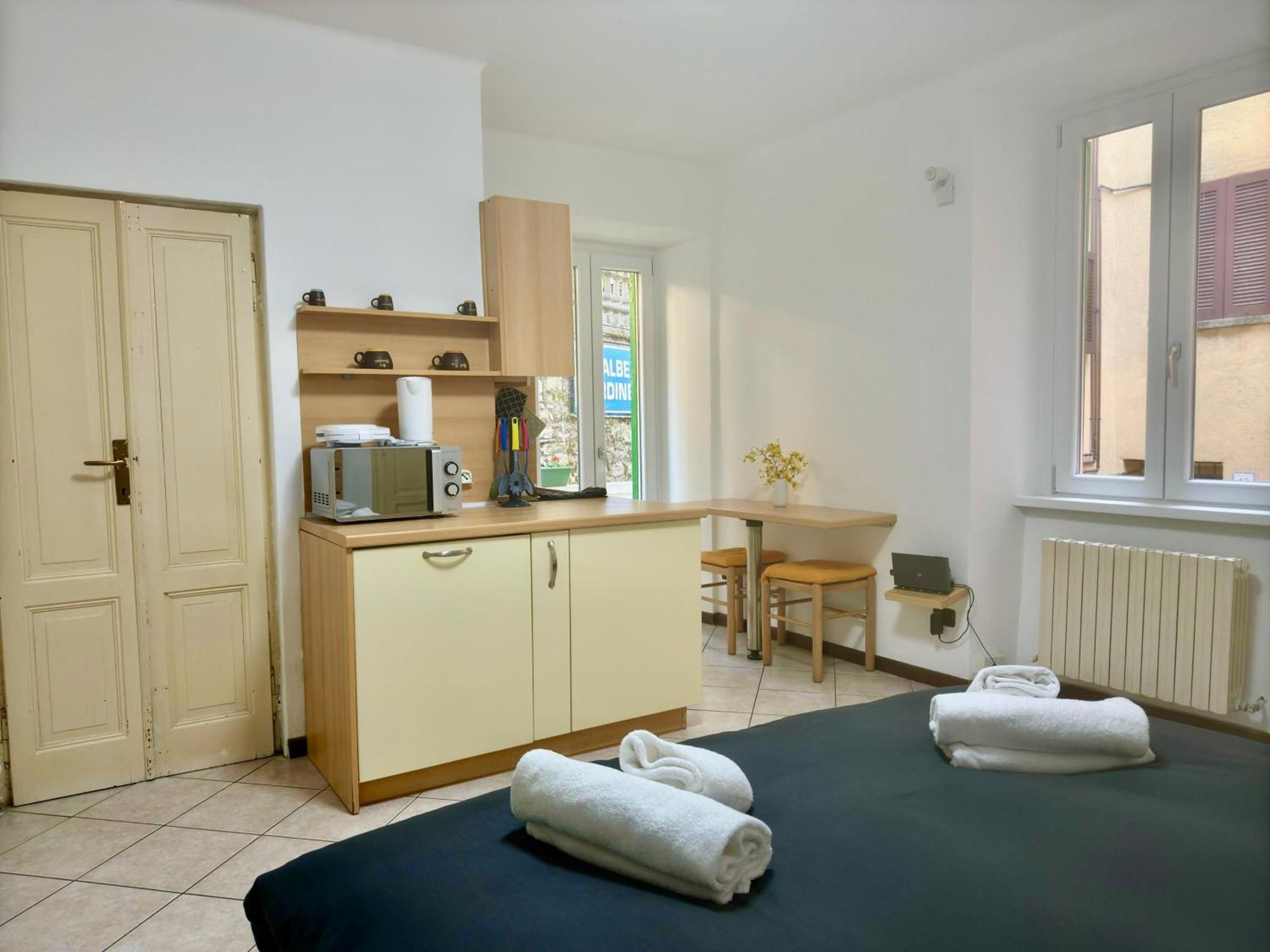 Roncati 7 Center Town Studio Apartments Bellagio Kültér fotó